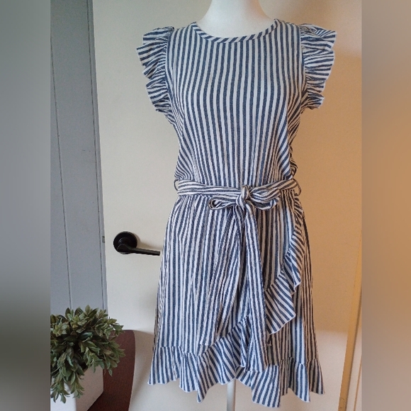 Morgan Taylor Dresses & Skirts - Morgan Taylor Blue and White Striped Ruffled Mini Dress Size Small